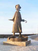Памятник: Антон Павлович Чехов в Томске, глазами пьяного мужика, лежащего в канаве и не читавшего Каштанку.